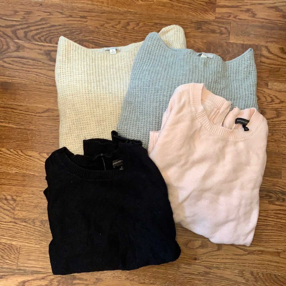 Bundle of 4 sweaters Banana Republic and GAP